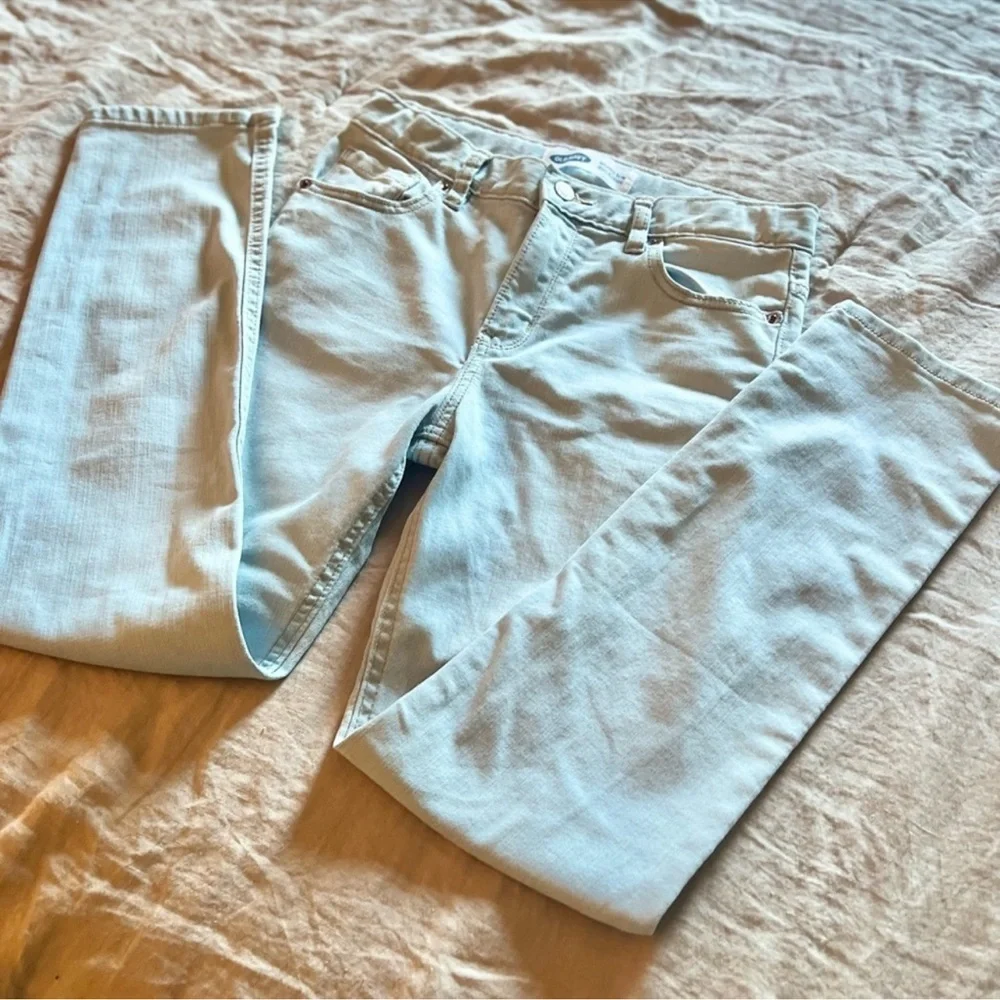 3/$19 Old Navy/Gap Relaxed Slim built-in-tough light wash jeans